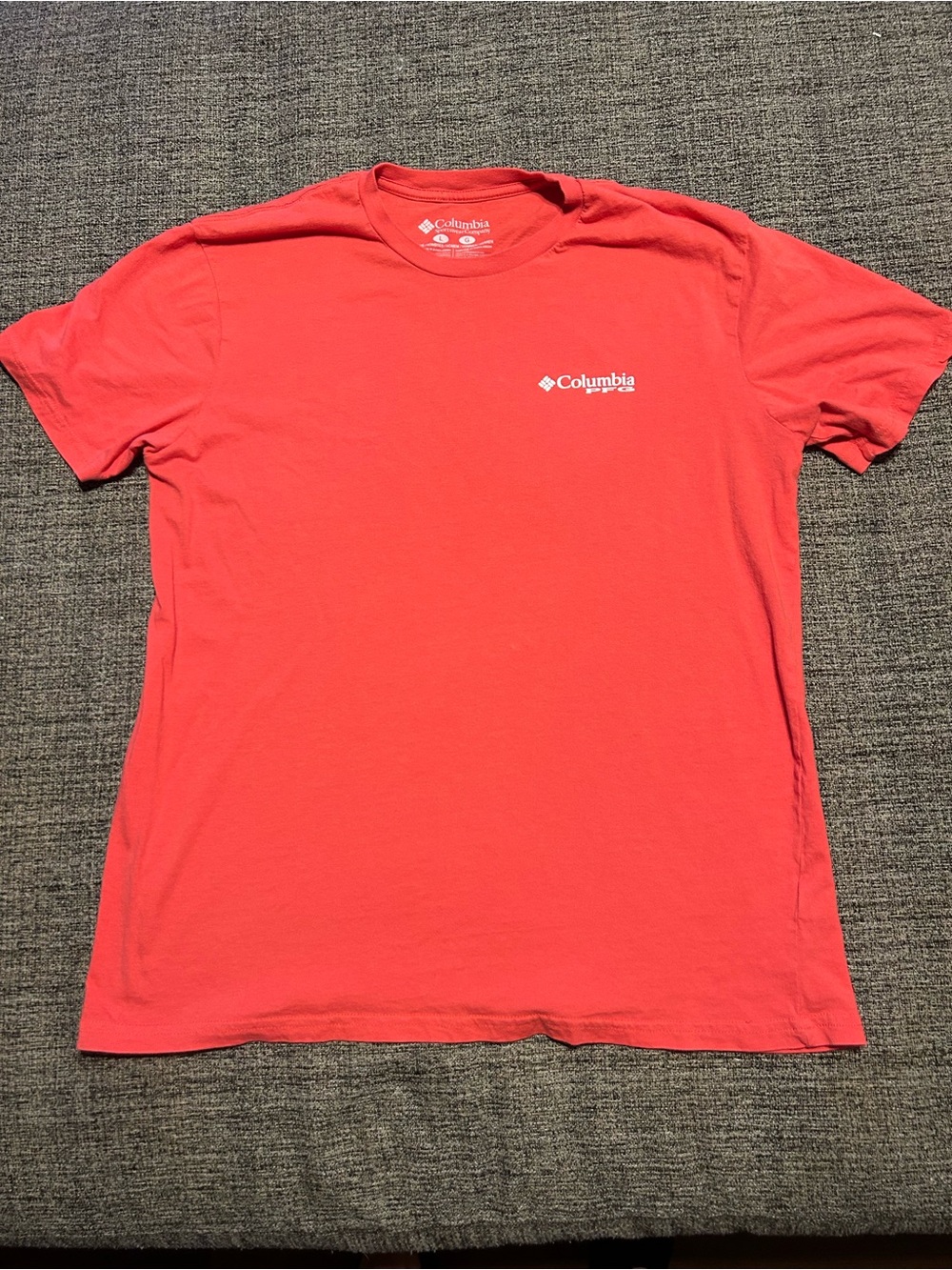 Columbia Men’s Short Sleeve Tee in Coral Pink